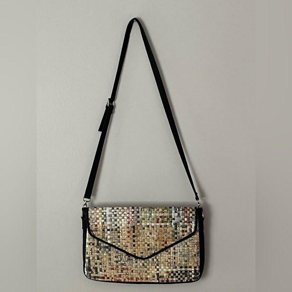 Unique Recycled Newspaper Messenger Bag Hand Woven Lined Laptop Sleeve Unisex - Picture 4 of 16